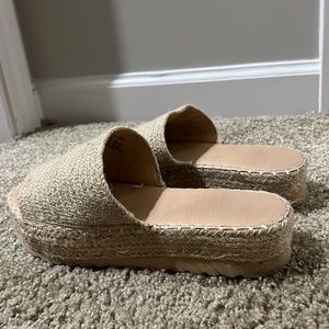 Platform sandals